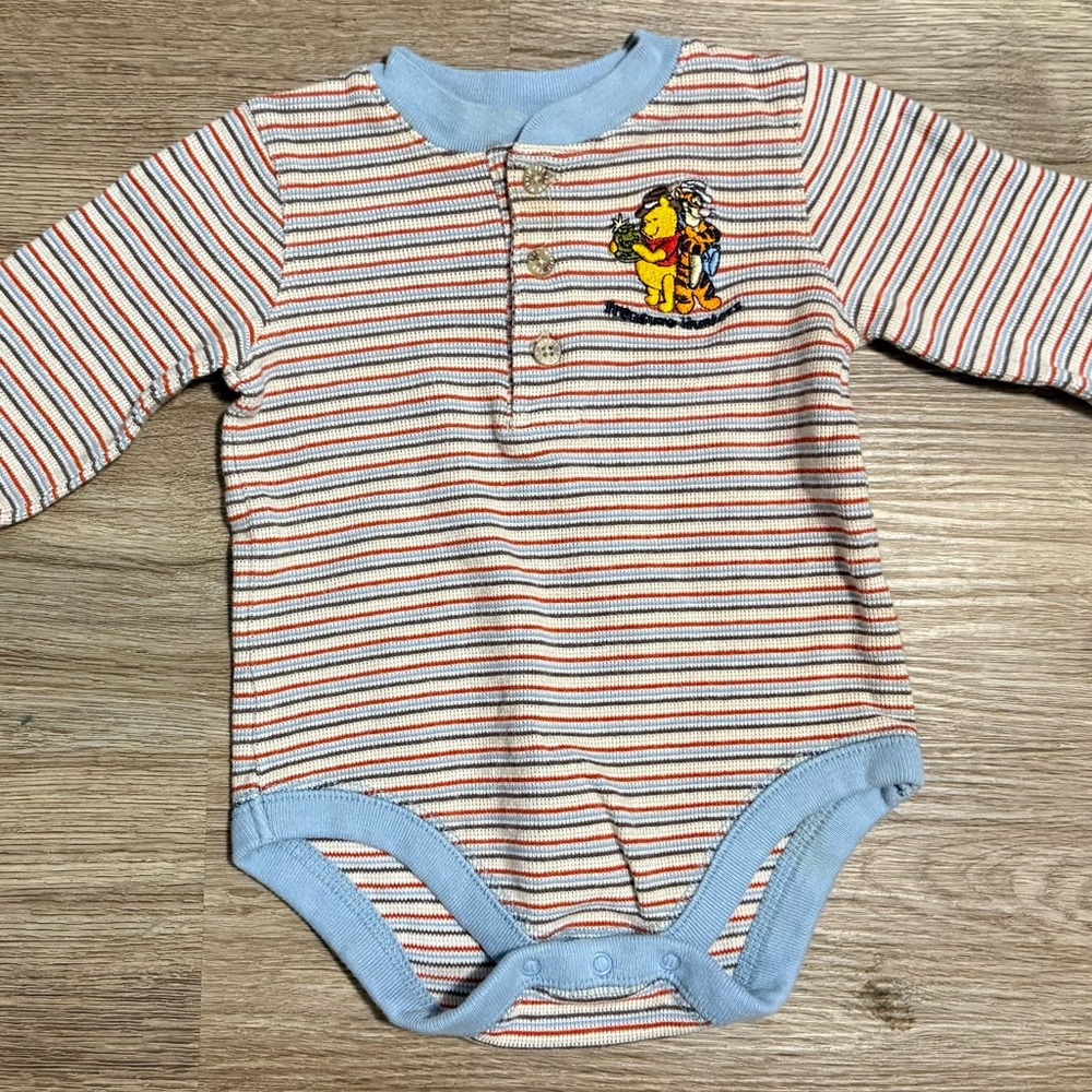 Vintage Winnie the Pooh stripped onesie Pooh and tiger SIZE 3-6months